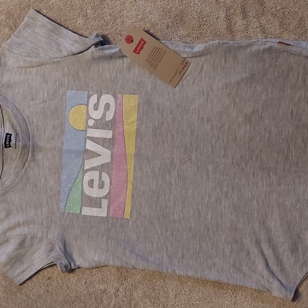 NWT Girls Levi Tshirt